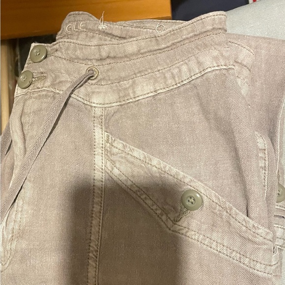 American eagle cargo high  rise pants size 8us - Picture 7 of 8